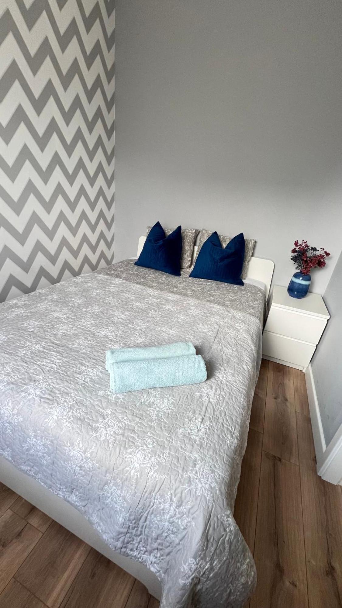Close To Chopin Airport, Cybernetyki, Free Parking By Cosmo Spirit Varşovia Exterior foto