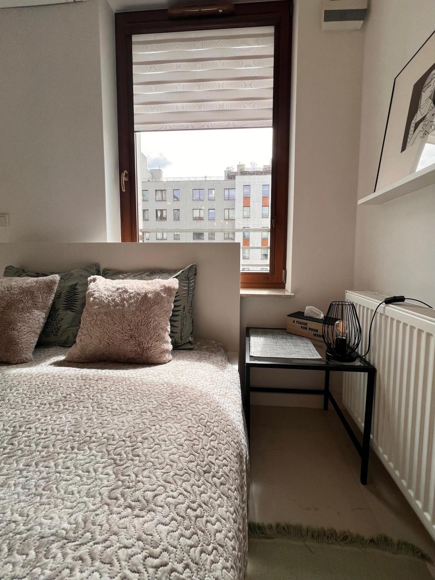 Close To Chopin Airport, Cybernetyki, Free Parking By Cosmo Spirit Varşovia Exterior foto